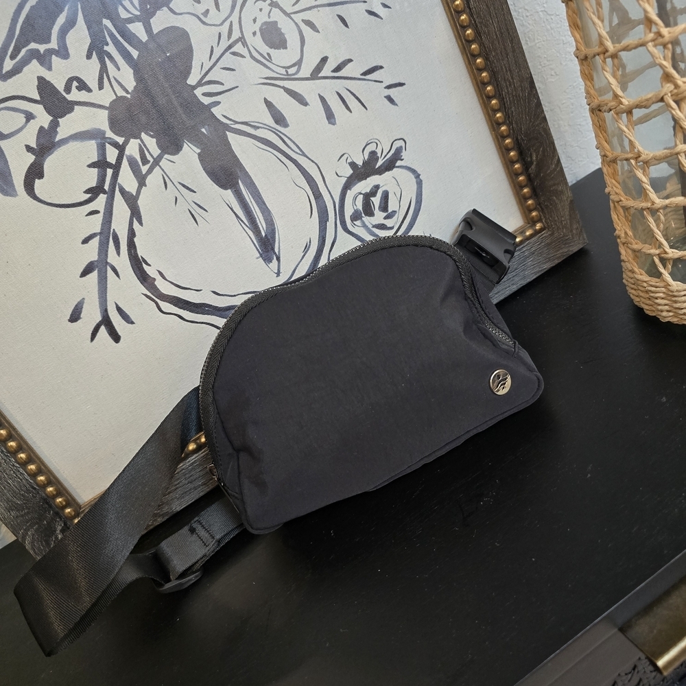 Halara Women's Performance Casual Waist Fanny Pack Black One Size belt bag